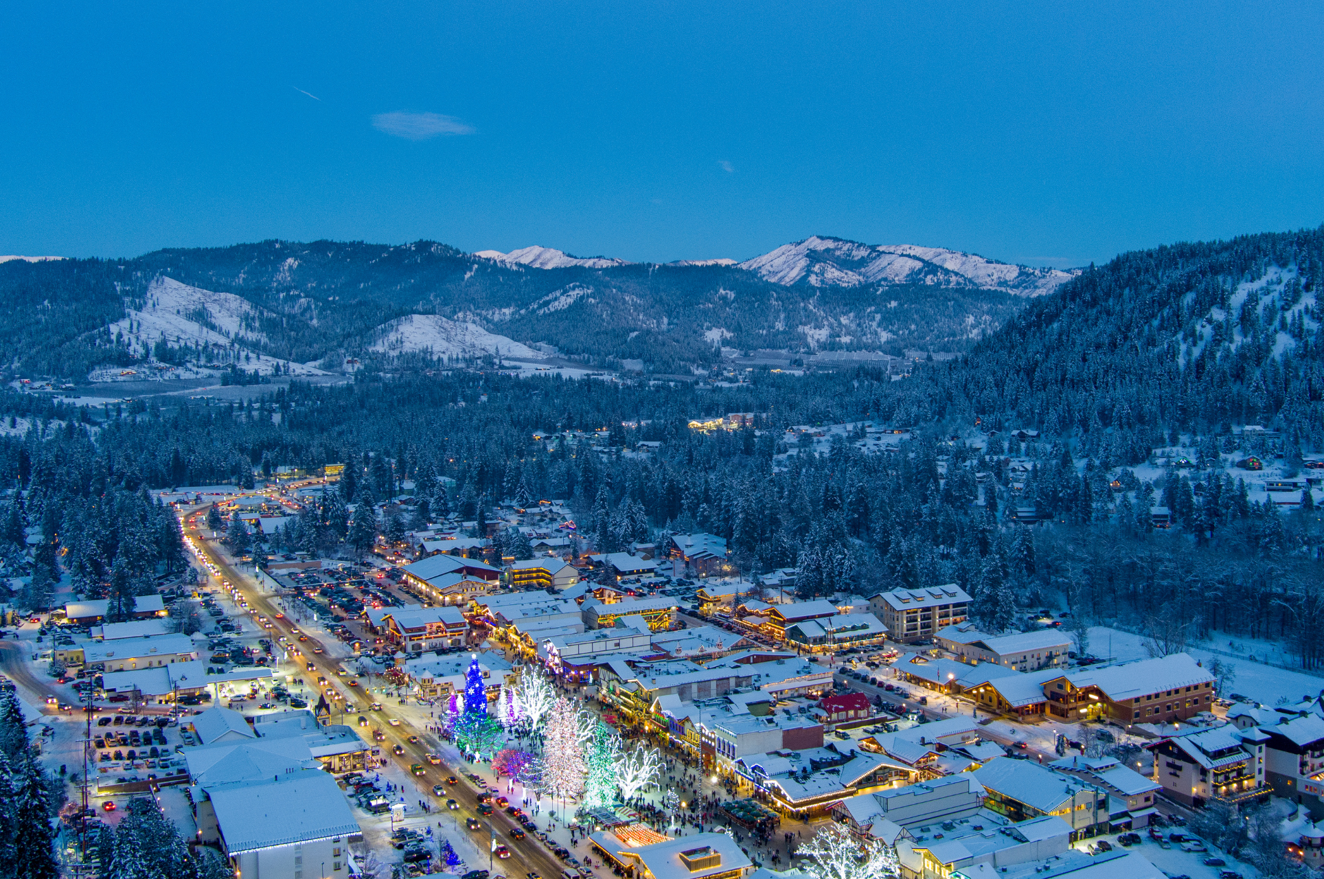 33 Most Exclusive Christmas Destinations for Luxury Home Exchanges in the USA