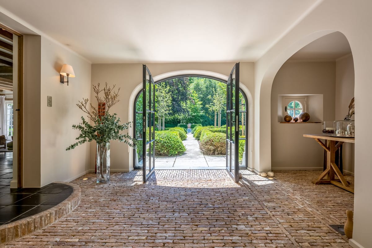 Luxury Travel Trends 2025 to Inspire Your Next Property Upgrade
