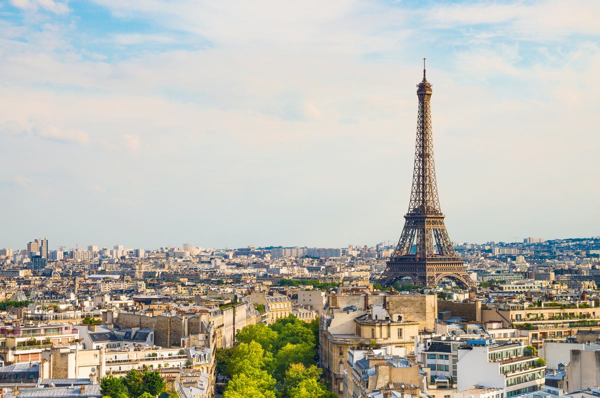 7 Iconic Global Attractions Accessible Through Luxury Home Exchanges